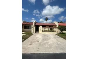 19150 NW 65th Ct, Hialeah, FL 33015, Sold 05/23/25