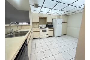 19150 NW 65th Ct, Hialeah, FL 33015, Sold 05/23/25
