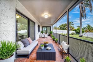 8380 NW 7th St, Pembroke Pines, FL 33024, Sold 05/30/25