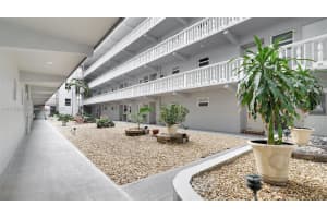 329 SE 3rd St APT 405S, Hallandale Beach, FL 33009, - MLS#A11779536