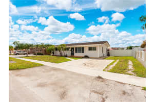 820 W 54th St, Hialeah, FL 33012, Sold 08/05/25
