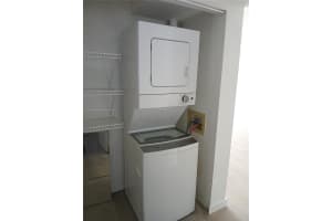 8740 N Sherman Cir 305, Miramar