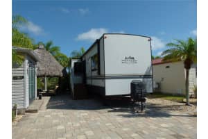 601 SW 42nd Cove #35, Okeechobee, FL 34974 - MLS#A11779611