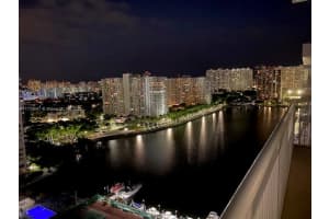 18061 Biscayne Blvd Ph02-2, Aventura