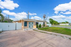 3201 Nw 98th St, Miami