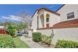331 Ives Dairy Rd, Miami, FL 33179, Sold 07/16/25