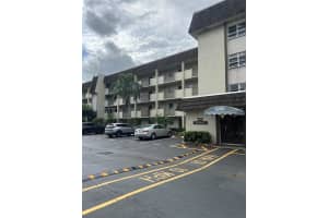 6200 Nw 44th St 204, Lauderhill