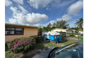 1402 NW 19th St, Fort Lauderdale, FL 33311 - MLS#A11779814