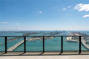 1000 Biscayne Blvd 5801, Miami