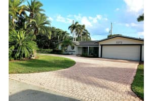 2272 Ne 31st St, Lighthouse Point