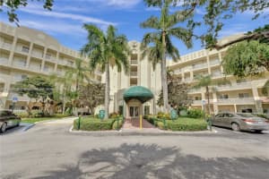 10770 Nw 66th St 203, Doral