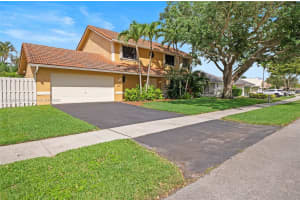14231 Harpers Ferry St, Davie, FL 33325, Sold 05/30/25