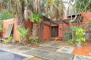 10275 Greenhouse Rd, Pembroke Pines, FL 33026, Sold 06/12/25