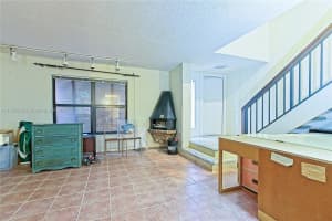 10275 Greenhouse Rd, Pembroke Pines, FL 33026, Sold 06/12/25