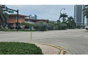 26 Diplomat Pkwy 2259, Hallandale Beach