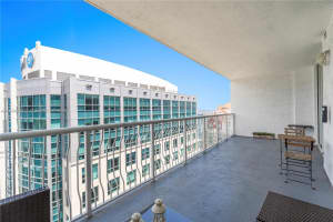 1200 Brickell Bay Dr Ph 4218 Miami, FL 33131 - MLS#A11780639