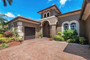 561 Enclave Cir E, Pembroke Pines, FL 33027, - MLS#A11780680