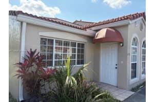 6720 Nw 166th Ter 401, Miami Lakes