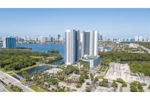 16385 Biscayne Blvd 904, North Miami Beach