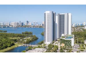 16385 Biscayne Blvd 904, North Miami Beach, FL 33160 - MLS#A11780693