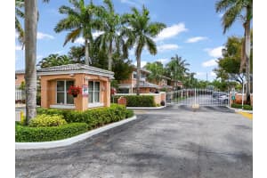 3239 NW 44th St APT 6, Oakland Park, FL 33309, - MLS#A11780714