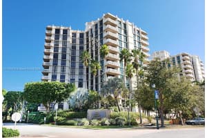 1121 Crandon Blvd D206, Key Biscayne