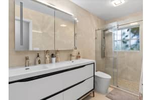 16621 Royal Poinciana Ct Weston, FL 33326 - MLS#A11780891