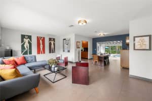 425 NE 114th St, Miami, FL 33161 - MLS#A11780918