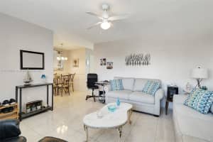 16801 Ne 13th Ave 206, Miami