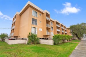 17051 NE 35th Ave APT 104, North Miami Beach, FL 33160, - MLS#A11780994