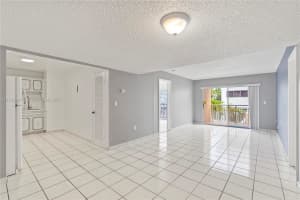 17051 NE 35th Ave APT 104, North Miami Beach, FL 33160, - MLS#A11780994