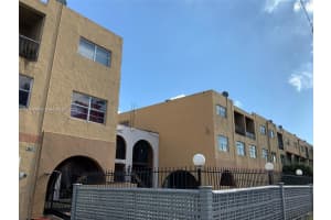 1300 W 53rd St APT 23, Hialeah, FL 33012, - MLS#A11780999