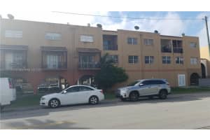 1300 W 53rd St 38, Hialeah