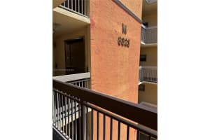 8323 Lake Dr 401 Doral, FL 33166 - MLS#A11781115