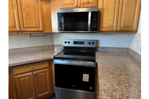 8323 Lake Dr 401 Doral, FL 33166 - MLS#A11781115