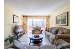 702 NW 87th Ave, Miami, FL 33172, Sold 06/06/25