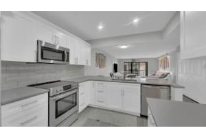 327 Lakeview Dr APT 203, Weston, FL 33326, - MLS#A11781254