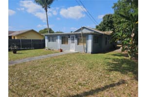 2255 Nw 85th St, Miami