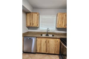 6061 Shakerwood Cir 208, Tamarac