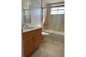 1065 97th St APT 1A, Bay Harbor Islands, FL 33154, - MLS#A11781525