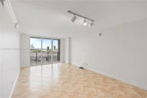 325 S Biscayne Blvd #1214, Miami, FL 33131, - MLS#A11781565