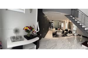 8272 Nw 33rd Ter Doral, FL 33122 - MLS#A11781673