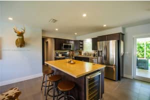 9835 SW 86th St, Miami, FL 33173, Sold 05/19/25