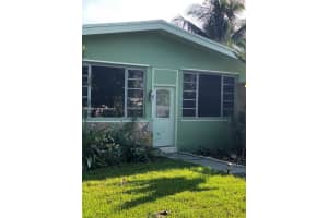 524 NE 160th Terrace, Miami, FL 33162, Sold 08/04/25