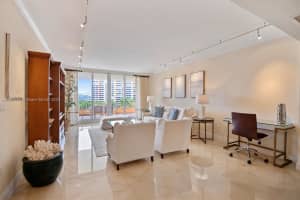 791 Crandon Blvd APT 704, Key Biscayne, FL 33149, - MLS#A11781754