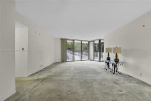 2000 Towerside Terrace APT 307, Miami, FL 33138, - MLS#A11781795