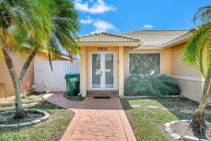 5911 SW 148th Pl, Miami, FL 33193, Sold 08/28/25