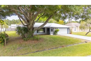 2311 Se Fruit Ave Port Saint Lucie, FL 34952 - MLS#A11781922