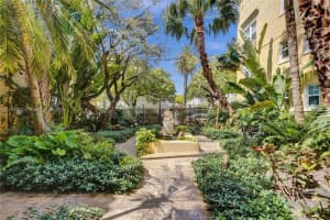 536 14th St, Miami Beach, FL 33139, Sold 06/17/25