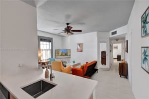 536 14th St, Miami Beach, FL 33139, Sold 06/17/25